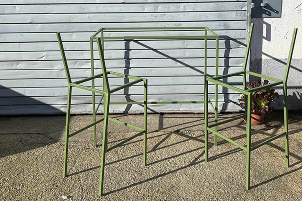 02.estructura mesa y sillas altas